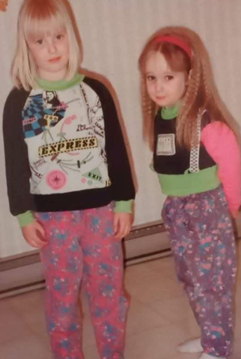 "Moja sestra i ja 1992. godine, ne mogu vjerovati da su nas roditelji ovako oblačili"