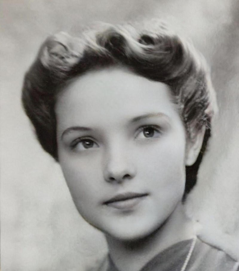 15. "Osjećam se jako sretno kad vidim da su ovakve žene dio moje obitelji. Ovo je moja praujna koja se rodila 1923. godine"