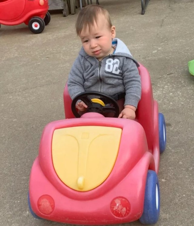 6. "Izgleda kao sredovječni čovjek koji ne voli svoj posao..."