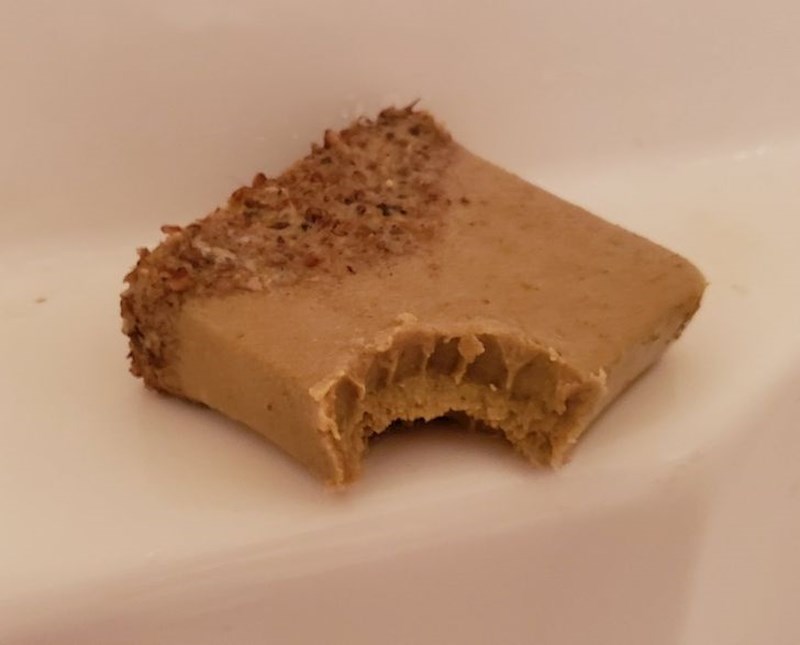 15. "Ne znam točno tko je u pitanju, ali je netko od gostiju odgrizao komad tvrtog šampona jer su mislili da je desert"