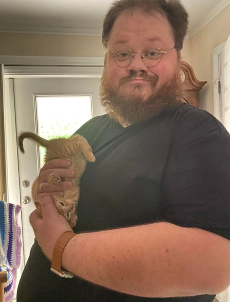 17. Ne plače samo ako ga vlasnik ovako drži