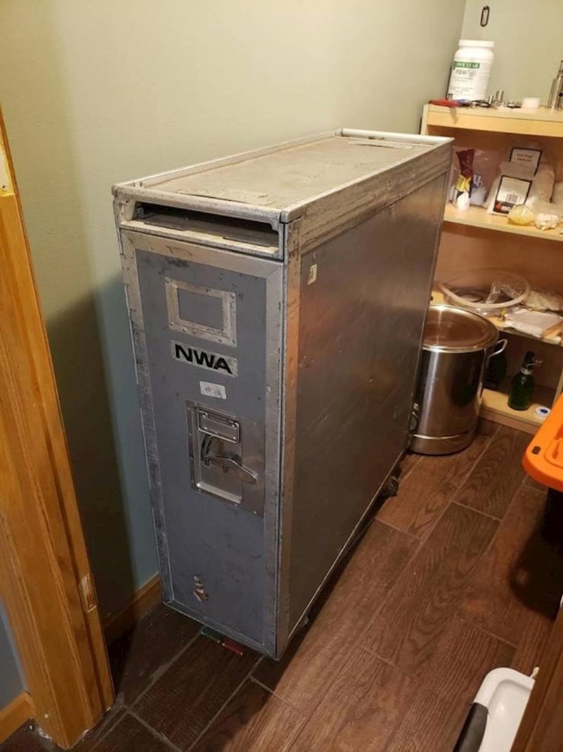 "Naslijedio sam kolica za posluživanje pića u avionu."