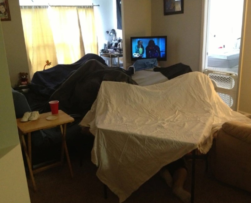 11. "Vratila sam se s posla i pronašla dečka u tvrđavi."