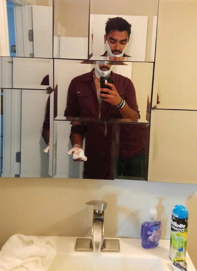 13. Brijanje ispred ovog ogledala nikad nije dosadno