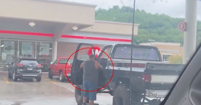 Netko je snimio smiješan prizor na jednoj benzinskoj, morate vidjeti kako ovaj tip ulazi u auto