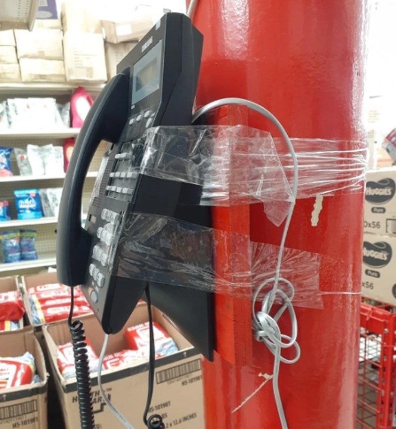 Samo je trebalo malo učvrstiti, sada je sve ok.