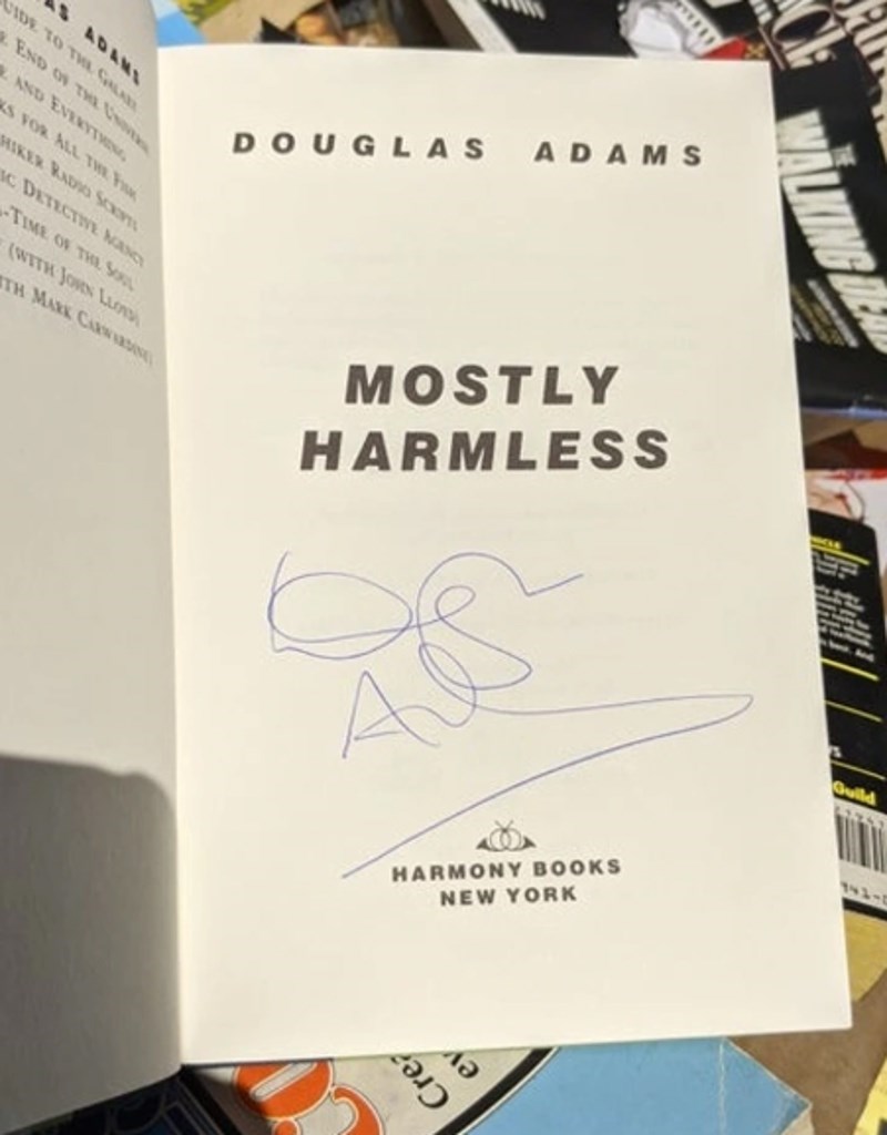 16. Uvijek sam htio imati potpisanu knjigu, ali nisam znao da ću je pronaći u smeću.