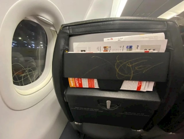 8. "Nečije dijete je šaralo po avionu..."