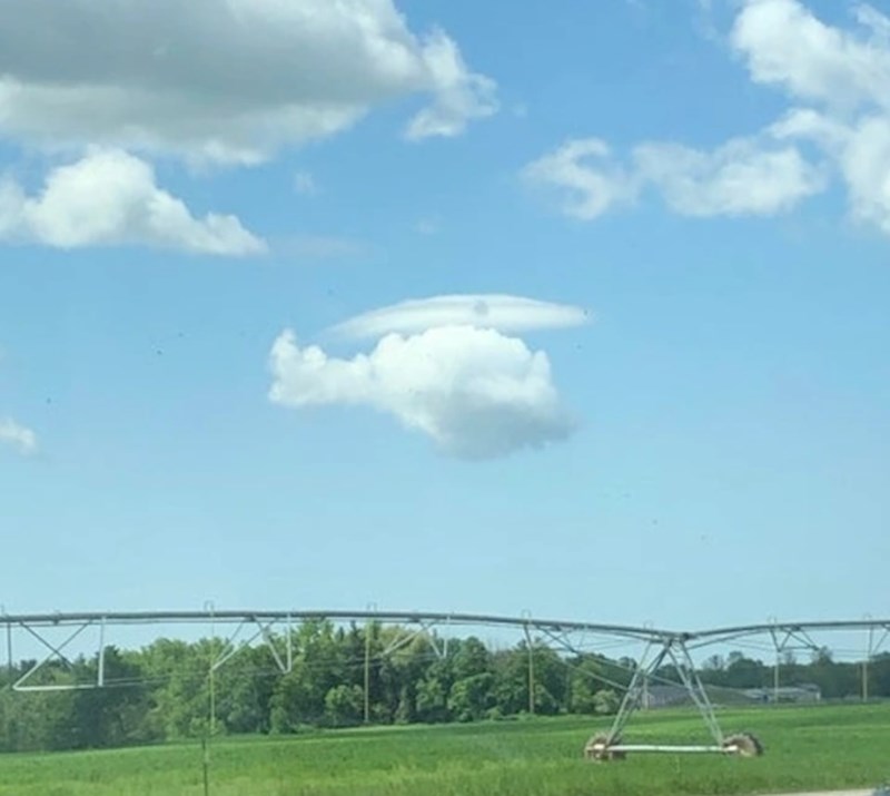 6. Oblak izgledom podsjeća na helikopter