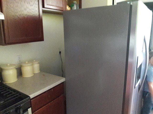"Kupio sam novi hladnjak. Kod kuće sam shvatio da je par milimetara preširok."
