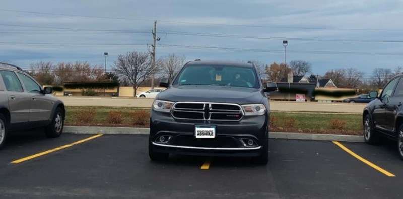 Ali ljudi koji namjerno ovako parkiraju...