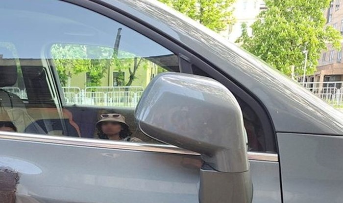 Prizor iz Bugarske nasmijao je ljude na Fejsu, pogledajte što se nalazi na vratima jednog automobila