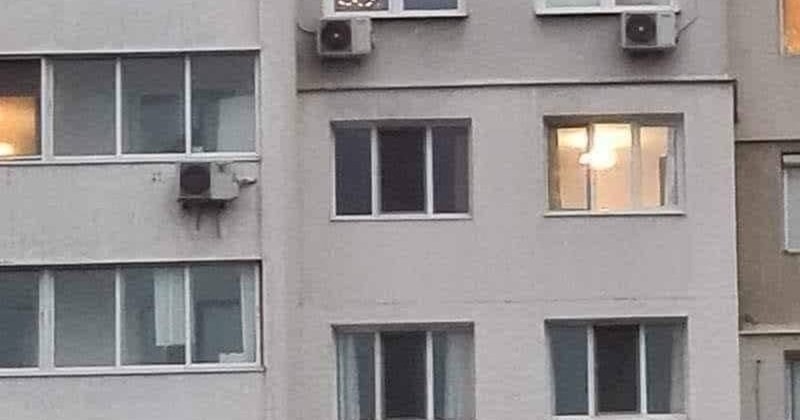 Božićna dekoracija na jednoj zgradi u Bugarskoj je hit na Fejsu, odmah ćete vidjeti zašto