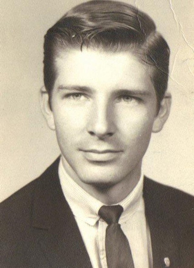 "Moj tata na prvoj godini faksa 1966. godine, nije ni čudno što se mama zaljubila u njega"