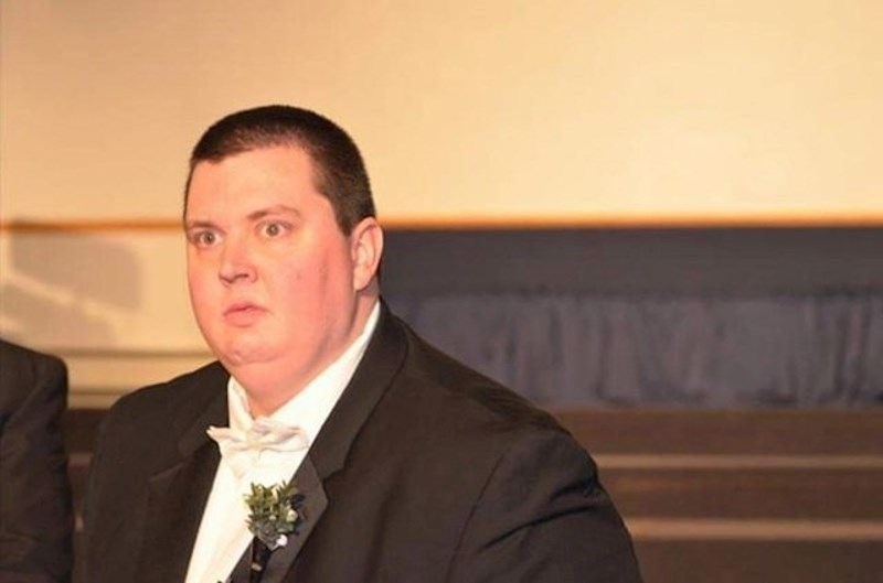 1. "Nisam znao da sam imao ovakav izraz lica dok sam gledao moju buduću ženu koja je hodala prema oltaru. Izgledam prestravljeno!"