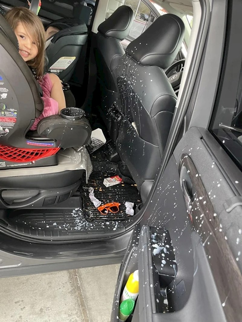 6. "Ljuta sam, ali mi je jako smiješno koliko ponosno izgleda zbog svoje nepodopštine"