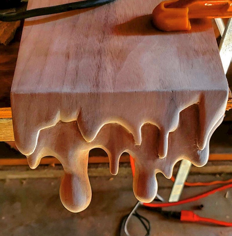 9. "Pokušavam napraviti efekt topljivog drva, mislim da je za prvi pokušaj i više nego dobro. Treba još sve pobrusiti i malo srediti, ali stvarno dobro izgleda"