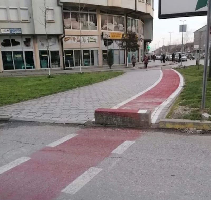 17. "Nedavno sam ovaj prizor vidjela u svom gradu i stvarno pokušavam pronaći logično objašnjenje, ali ne mogu."