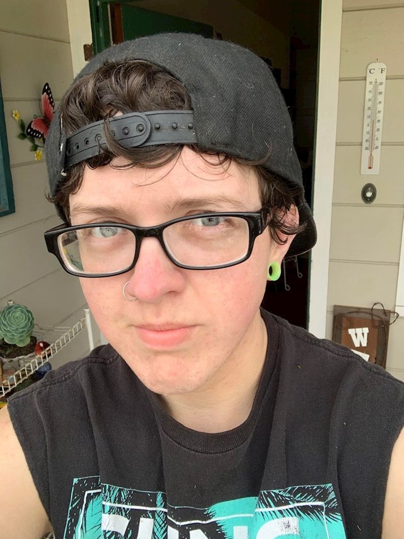 11. "Ono kad imaš 27 godina, ali te svi tretiraju kao da imaš 15..."