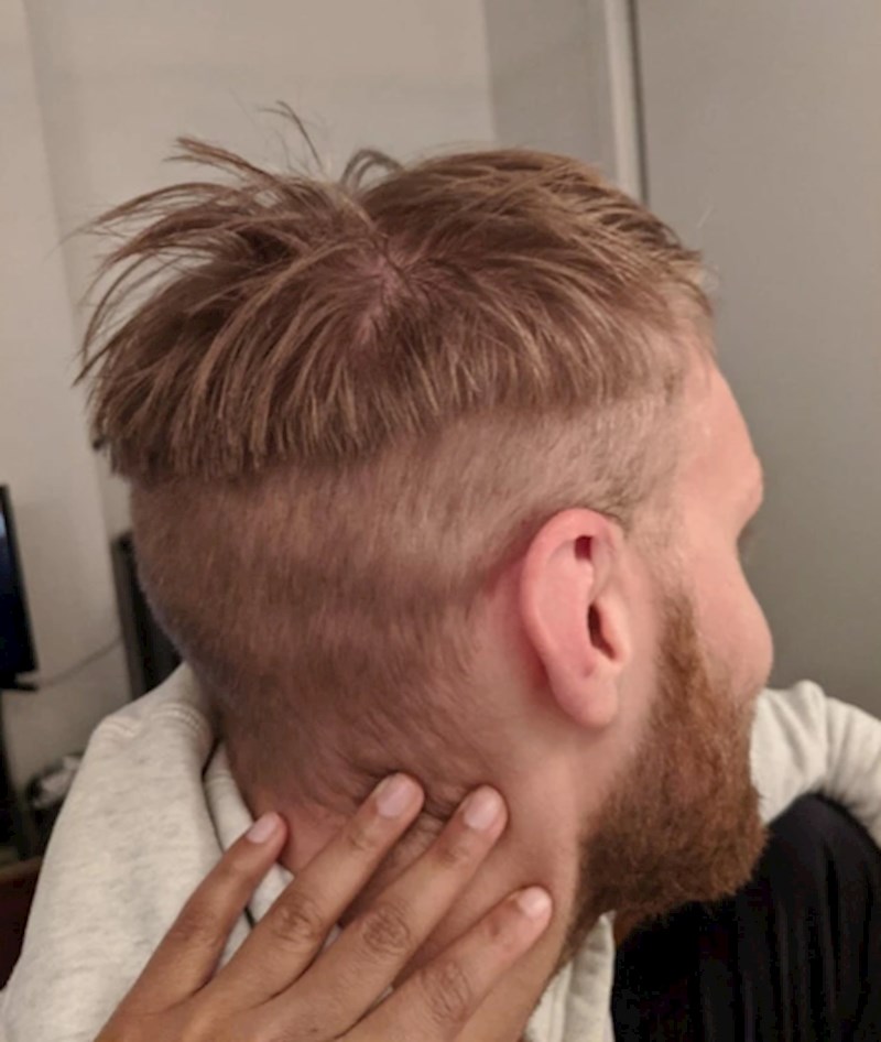 "Cura me uvjerila da ću posebno izgledati nakon što me ošiša. Bila je u pravu, izgledam posebno loše"