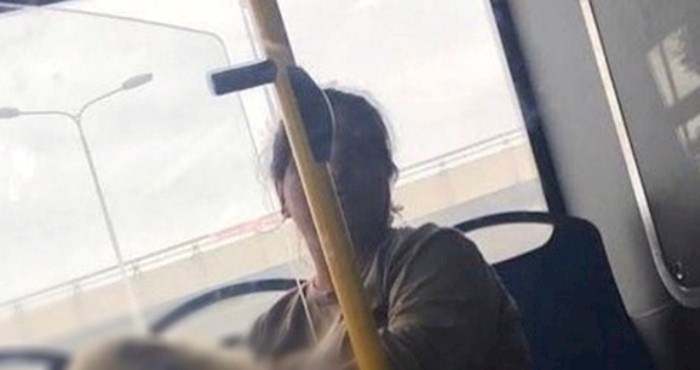 Ekipu na Fejsu iznenadio "slijepi" putnik u autobusu u Beogradu, ovo se ne viđa svaki dan