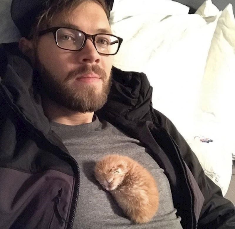 12. "Koliko je malen i sladak."