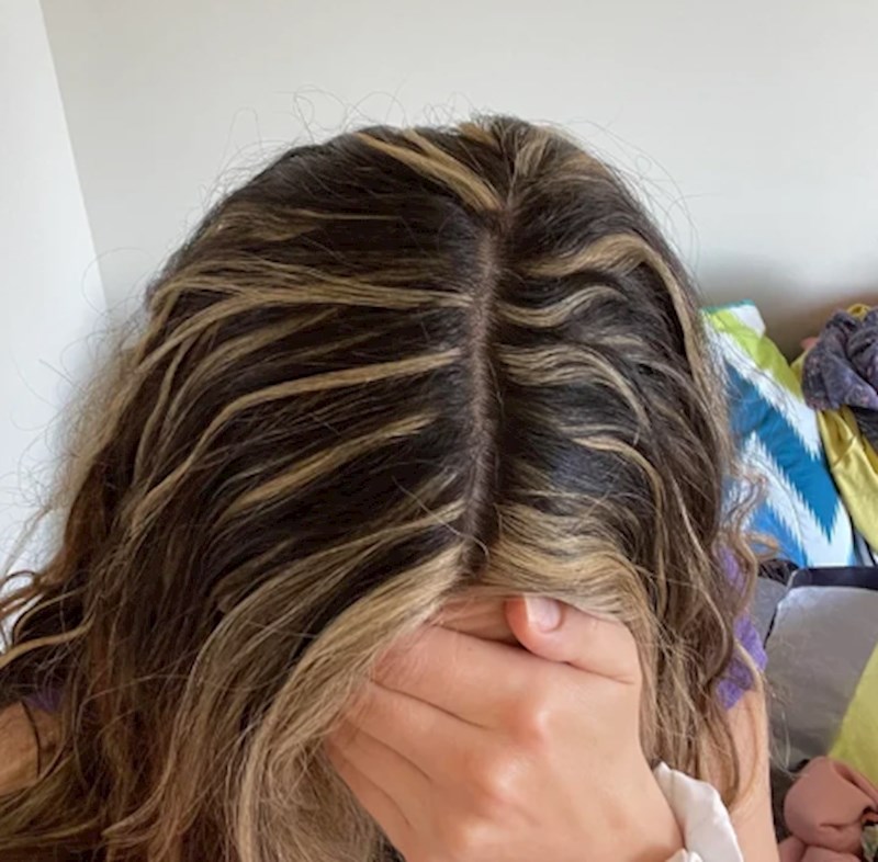 "Izgledam kao da se neko dijete igralo s mojoj kosom"