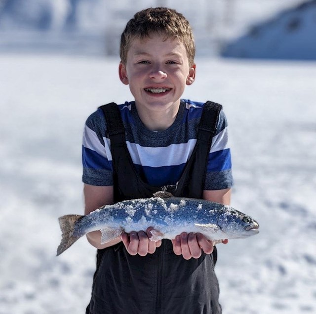 9. "Prvi put sam odveo sina pecati na ledu. Bio je toliko ponosan na sebe nakon što je ulovio ribu. Kad sam vidio tu sreću uopće me nije bilo briga što nisam ništa ulovio"