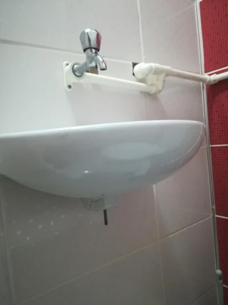 12. Vidite li da ovdje nešto nedostaje?