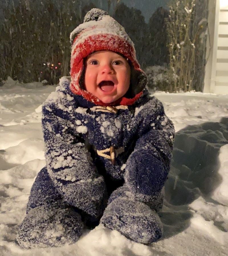 11. "Prvi put se igrao u snijegu, bio je presretan"