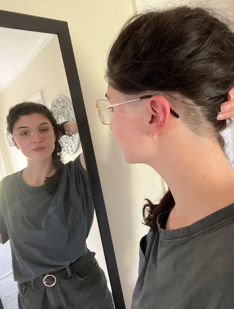 1. "Htjela sam malo drugačiju frizuru, ali mi se ovo uopće ne sviđa"