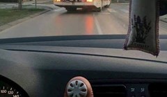 Prizor iz prometa u Vinkovcima postao hit na Fejsu, kad pogledate odmah će vam biti jasno zašto