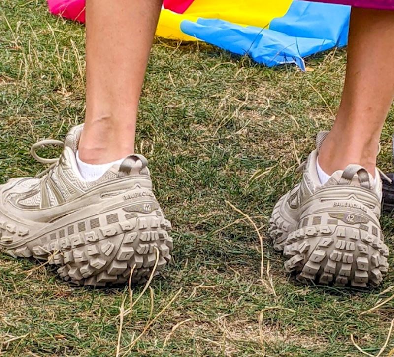 5. "Nevjerojatno mi je da ovakve tenisice koštaju više od 800 funti, a izgledaju ovako. Najgore od svega je što ih ljudi kupuju"