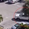 Prizor s jednog parkirališta šokirao je ljude, pogledajte što je izvela vozačica bijelog automobila