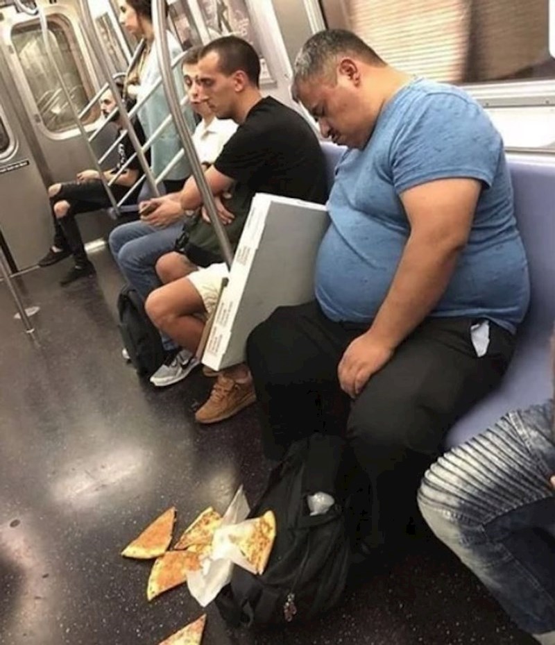 21. "Nismo stigli ni reagirati da mu pomognemo. Samo je sve ispalo iz kutije"