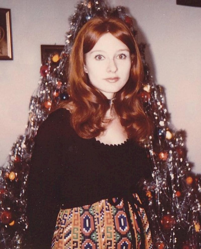 13. "Znam da nema puno ljudi sreću da su dobri sa svojim pomajkama, ali ja svoju jako volim. Ovo je njezina fotografija iz 1971. godine"