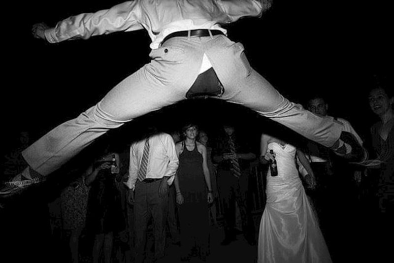 8. "Toliko sam se dobro zabavljao da su mi puknule hlače. Doduše, to me i dalje nije spriječilo da nastavim plesati."