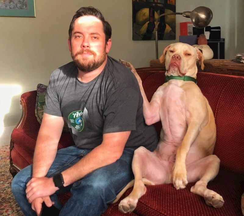 14. "Dao je do znanja mojoj curi da je on bio prvi u mom životu"