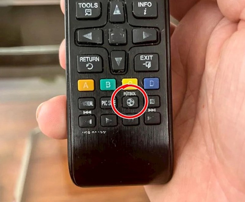 Daljinski upravljači u Peruu imaju posebnu tipku za nogomet.