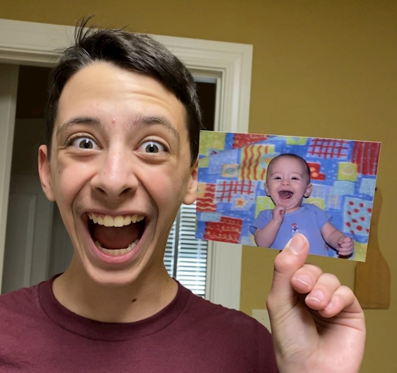 "Moj sin kad je bio beba i sad kad ima 15 godina. Osmijeh je i dalje isti"