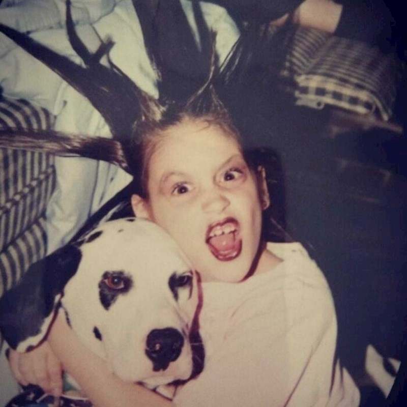 1. "Zahvaljujući mojoj sestri, 1998. sam prigrlila drugu verziju sebe i nastalo je ovo remek djelo"