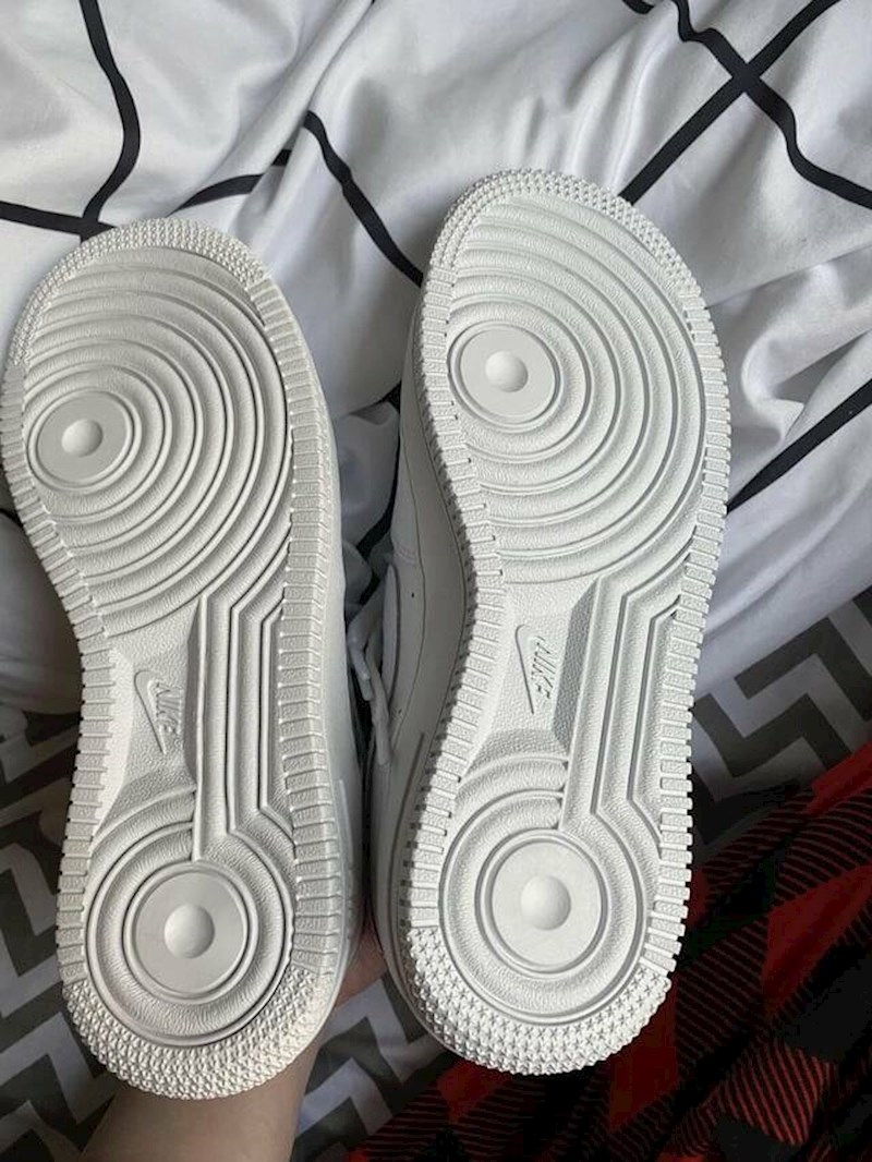 "Poslali su mi dvije lijeve tenisice"