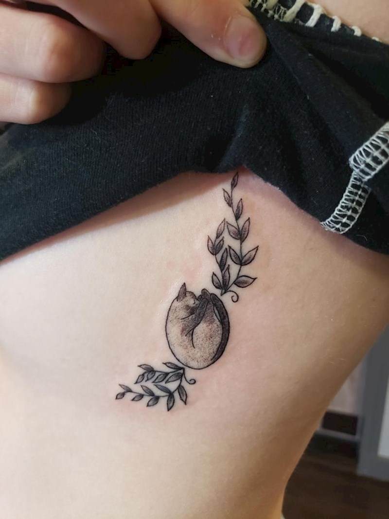 10. "Ovo je moja prva tetovaža, odlučila sam tetovirati svoju 19-godišnju mačku"