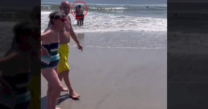 Stariji par upao ljudima u kadar dok su snimali video, ono što su potom dogodilo oduševilo je tisuće