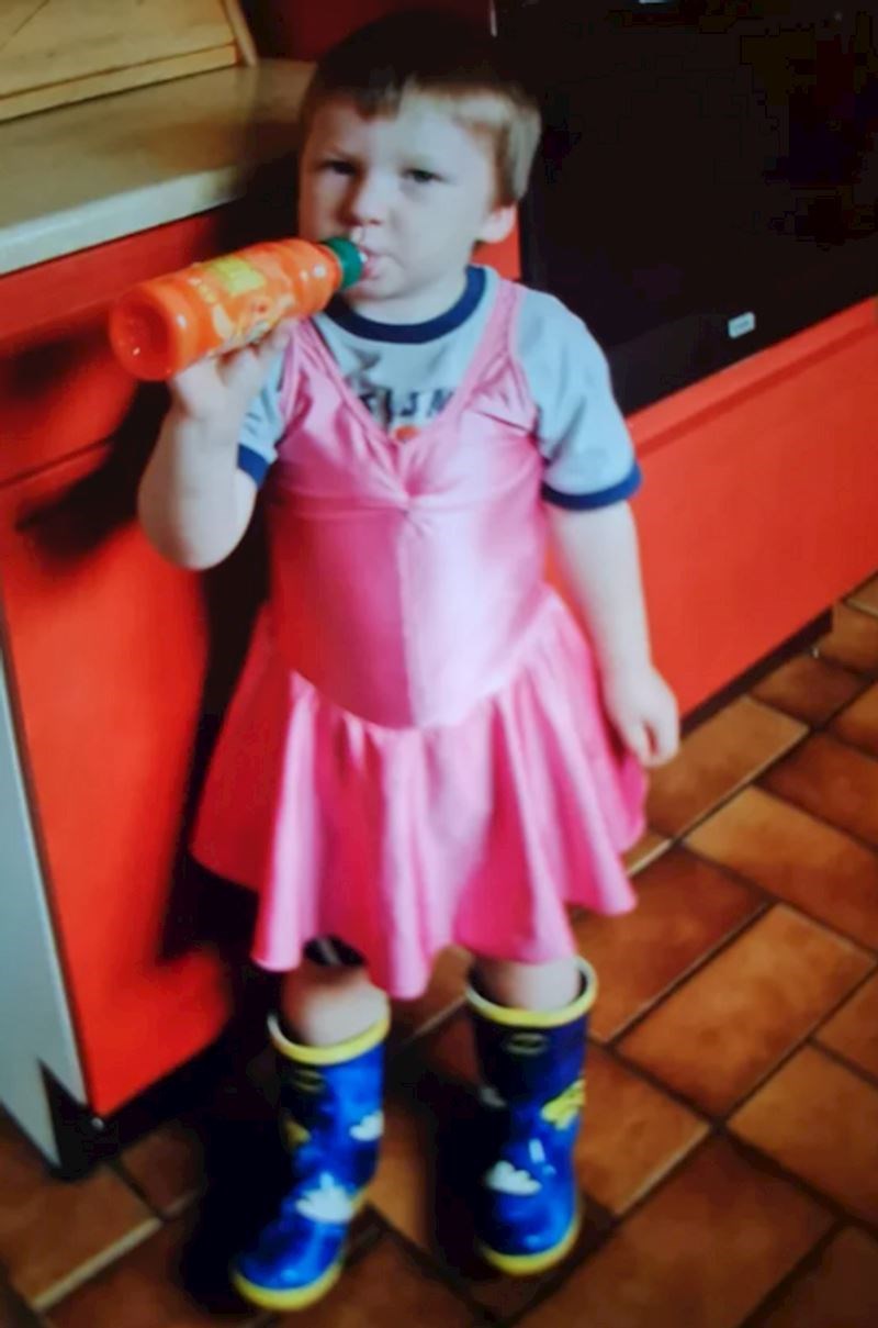 "Navodno sam ovo inzistirao stalno nositi kad sam bio mali"