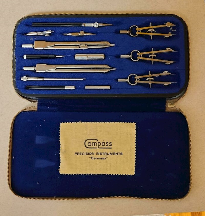 14. Set šestara i nastavaka za šestare