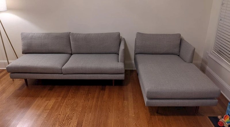 20. "Naručila sam komplet garniture i poslali su mi krivo pa naknadno javili (nakon što sam tražila ono što sam naručila) da proizvod s moje narudžbe više ne proizvode"