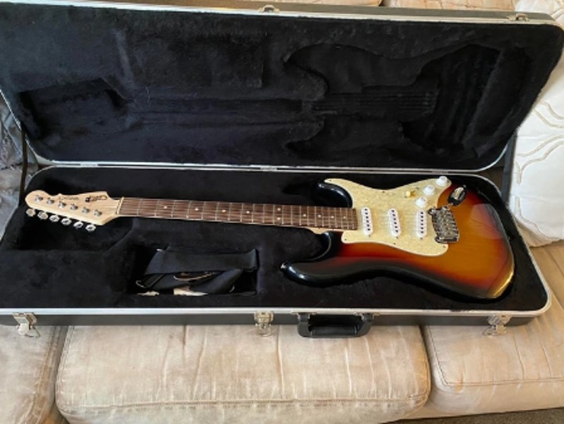 10. Netko je bacio ovu ljepoticu, na internetu sam našao da joj je cijena više od tisuću dolara...