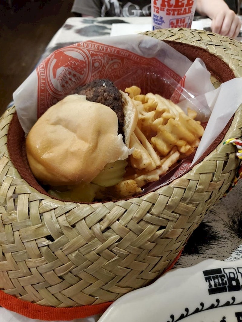 14. Da, ovo je servirano u šeširu