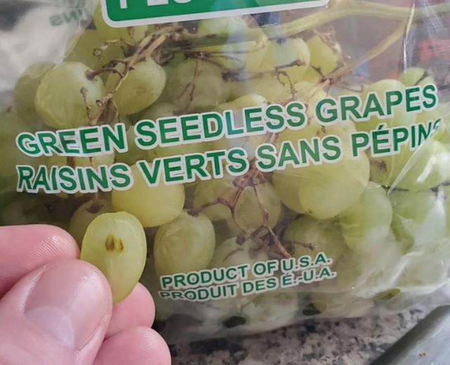 3. "Kupila sam grožđe bez sjemenki i onda u svakoj bobici pronašla sjemenke..."